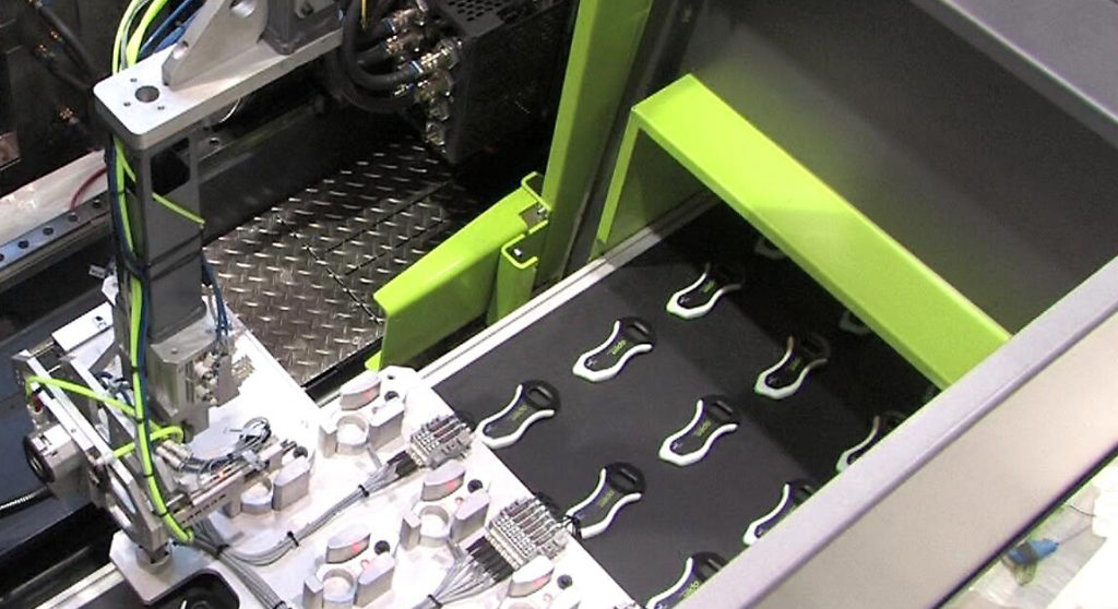iQ weight control è installabile su tutte le presse Engel equipaggiate con unità di iniezione elettriche